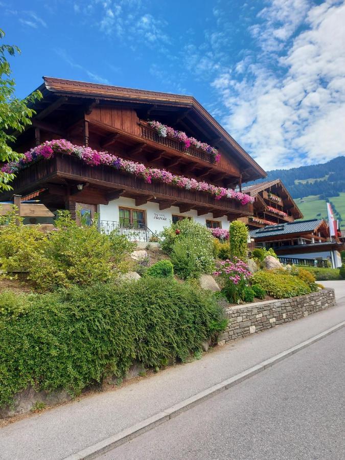 Haus Theresia Алпбах Екстериор снимка