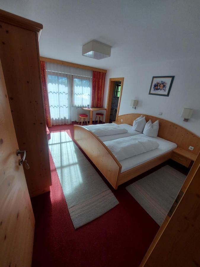 Haus Theresia Алпбах Екстериор снимка
